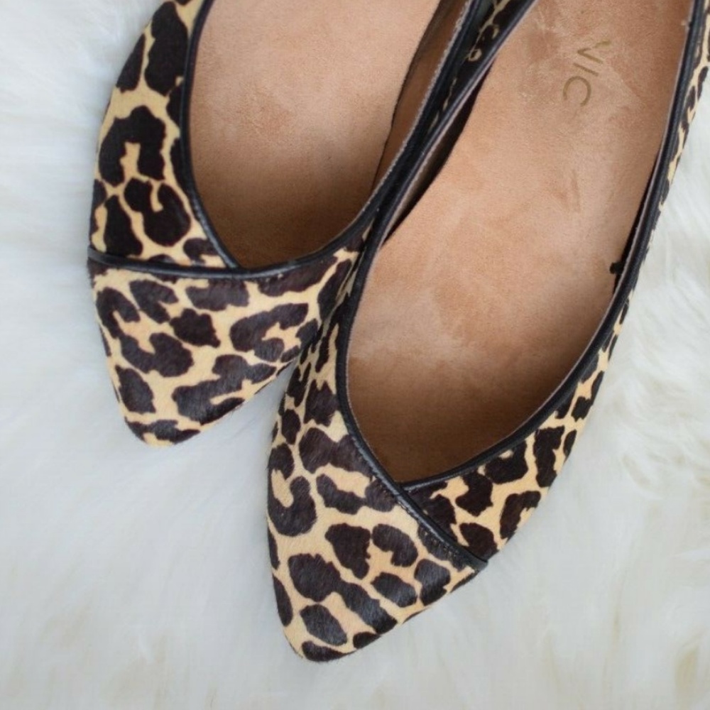 FINAL PRICE DROP Vionic Leopard Gem Caballo Flats